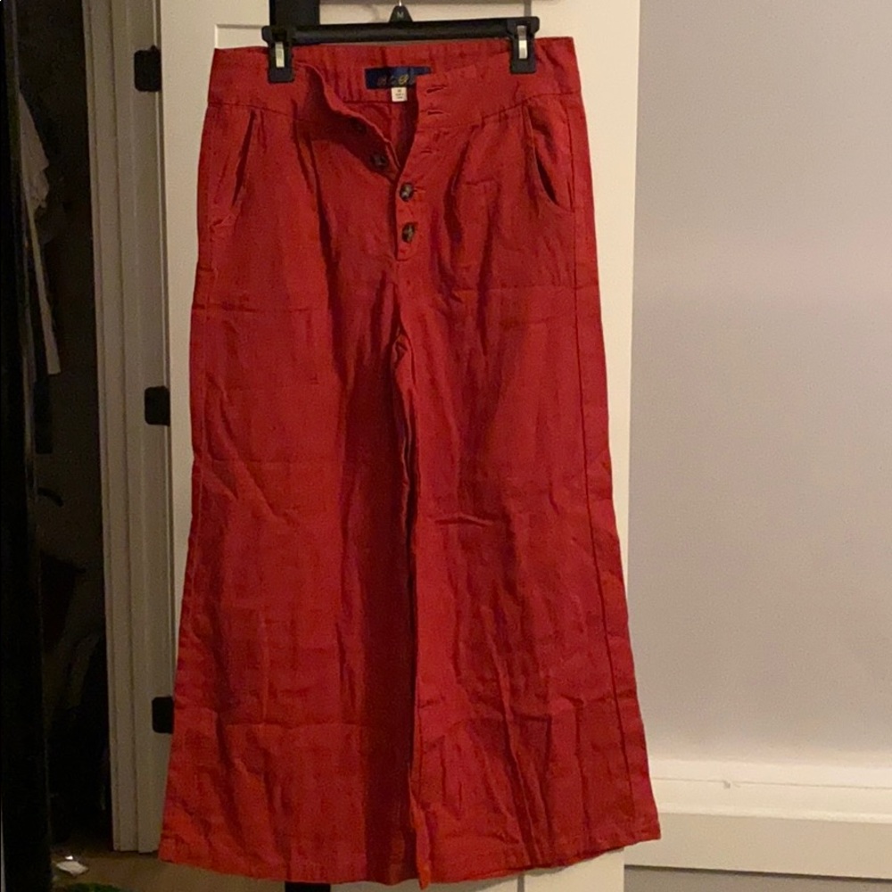 Orange reddish cropped pants